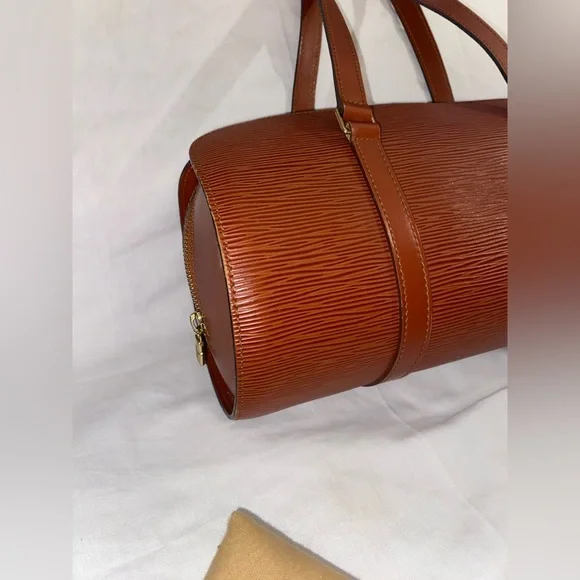 Louis Vuitton Cognac Leather Shoulder Bag with Barrel Design - Picture 7 of 16